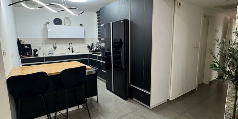 WhatsApp Image 2025-10-28 at 21.26.15 (1)