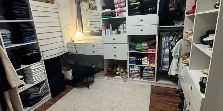 WhatsApp Image 2025-10-29 at 11.49.10