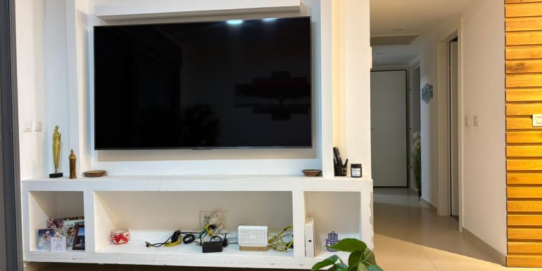 00e2e992-3ac7-4cf9-b34d-bbdd0b7a9f1e