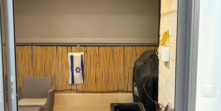 326a34fb-716f-4bb9-8dac-19f9173c1a87