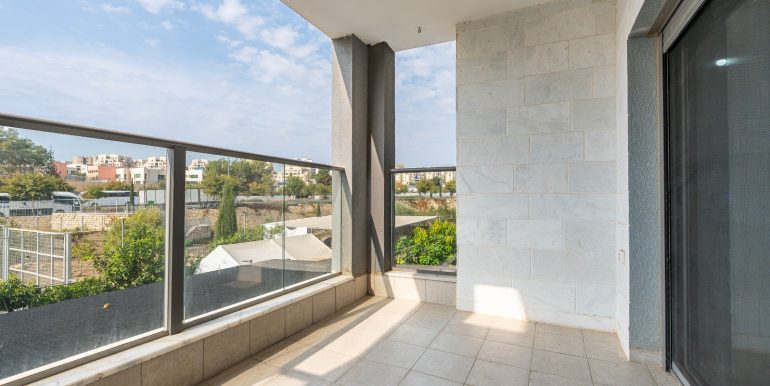 WhatsApp Image 2025-11-13 at 18.32.34 (2)