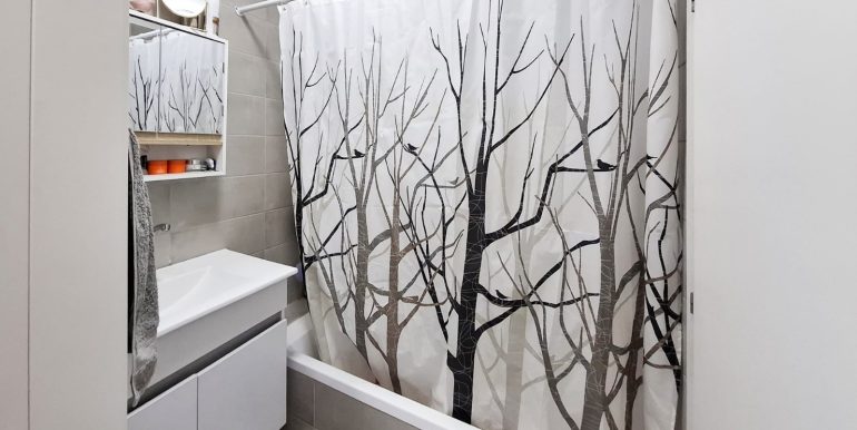 WhatsApp Image 2025-11-17 at 11.48.21 (2)