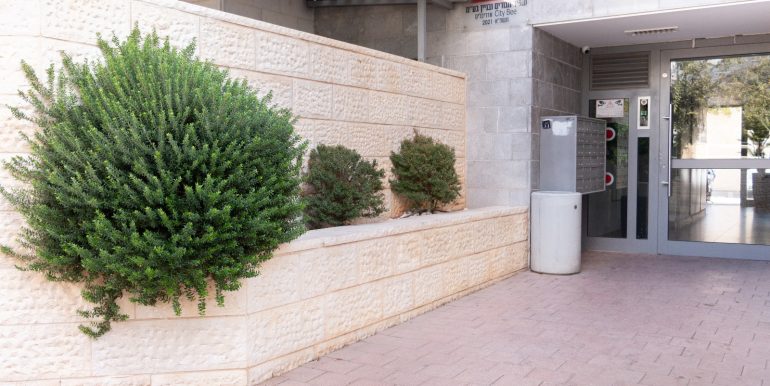 WhatsApp Image 2025-11-17 at 11.48.22 (1)