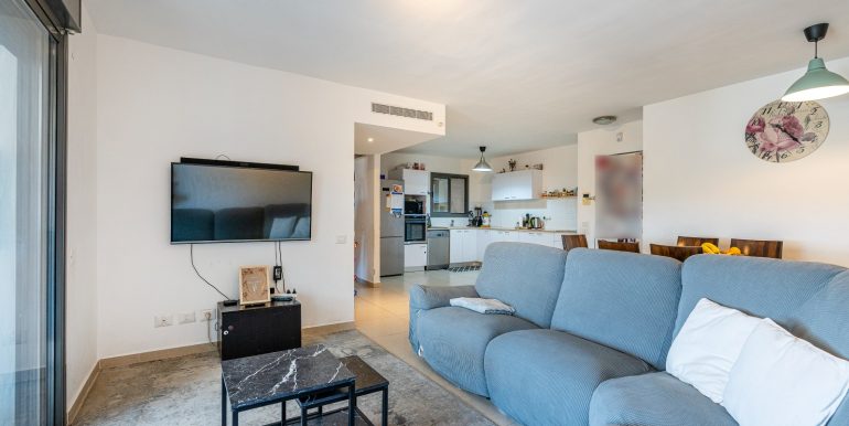 WhatsApp Image 2025-11-21 at 16.06.48 (2)