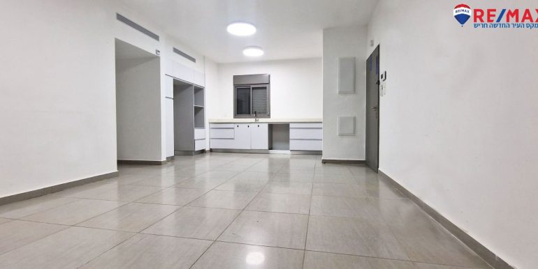 WhatsApp Image 2025-11-24 at 10.37.25