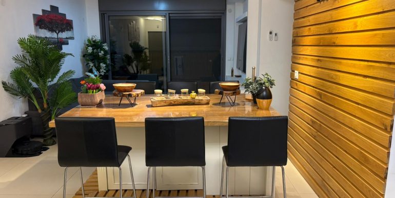 c463247f-409b-41e7-af13-c651c523396b