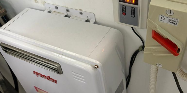 ca068282-b8dc-459e-afe2-9593cef451c4