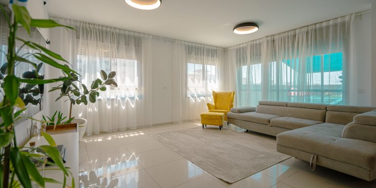 WhatsApp Image 2025-01-06 at 16.44.13