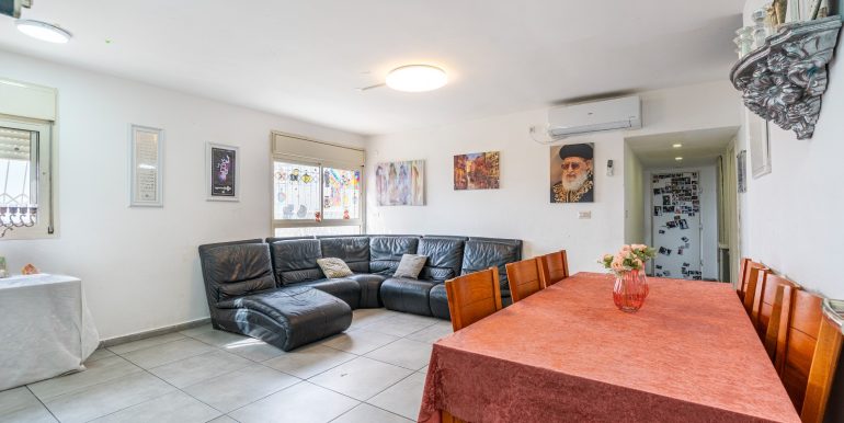 WhatsApp Image 2025-12-29 at 10.45.59