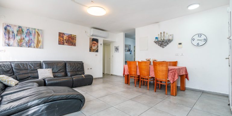 WhatsApp Image 2025-12-29 at 10.46.00 (1)