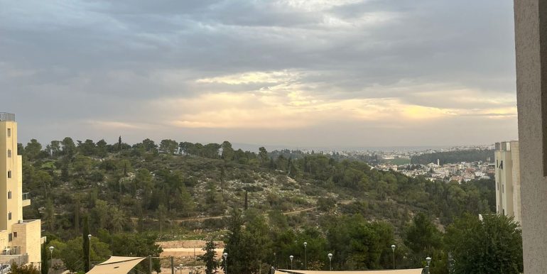 WhatsApp Image 2025-12-06 at 18.54.11