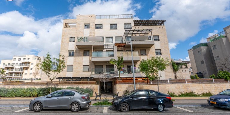 WhatsApp Image 2026-02-12 at 09.40.01 (1)