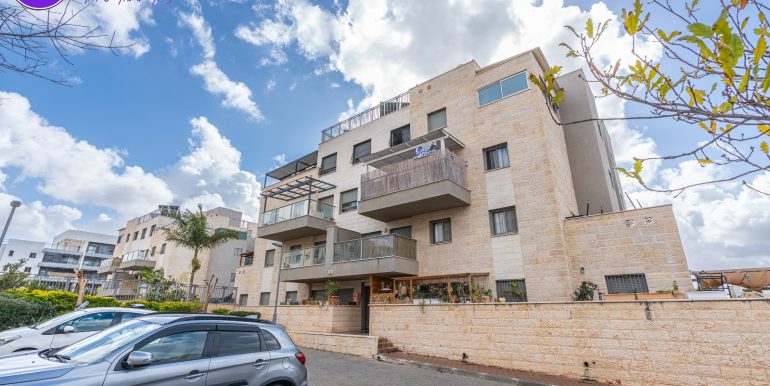 WhatsApp Image 2026-02-12 at 09.40.01